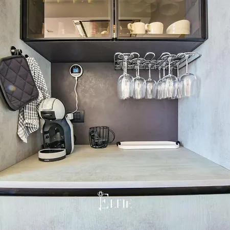 Apartment Maggiore View *